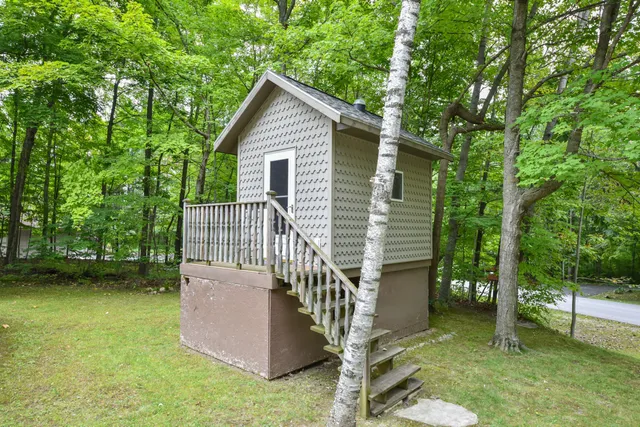 $529,900 | 8451 Wesley Court, Farmington, WI 53040