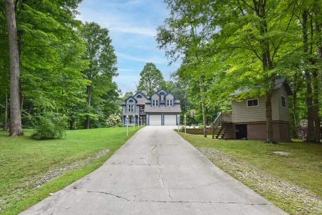 $529,900 | 8451 Wesley Court, Farmington, WI 53040