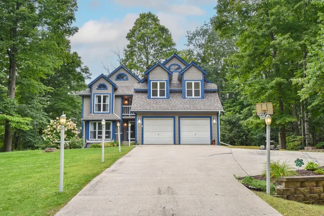 $529,900 | 8451 Wesley Court, Farmington, WI 53040