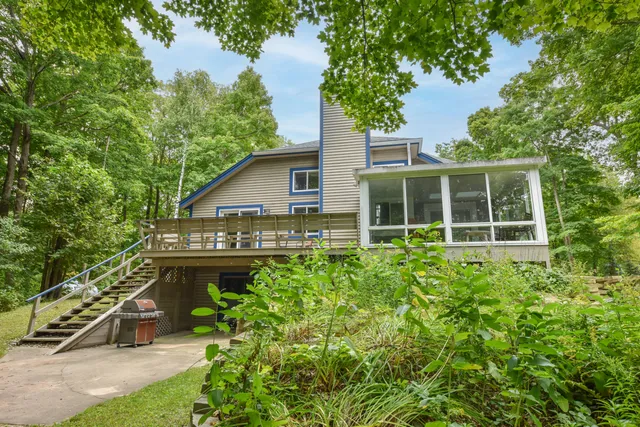 $529,900 | 8451 Wesley Court, Farmington, WI 53040