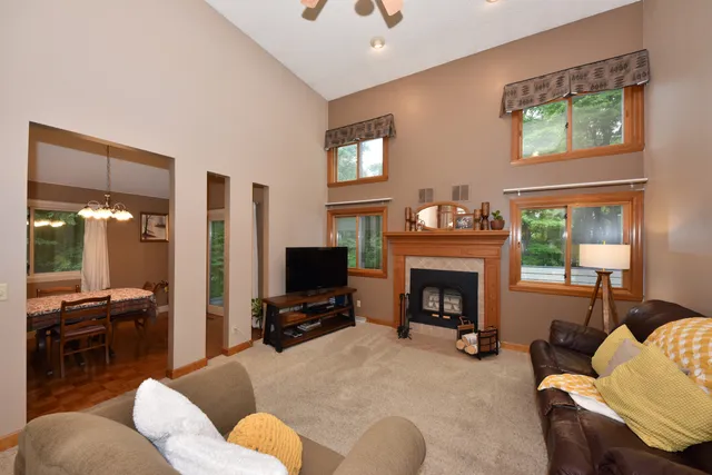 $529,900 | 8451 Wesley Court, Farmington, WI 53040