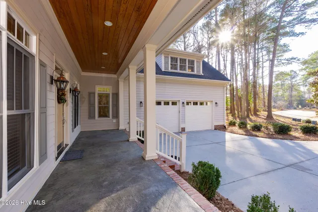 $634,000 | 174 Southern Magnolia Lane, Wallace, NC 28466