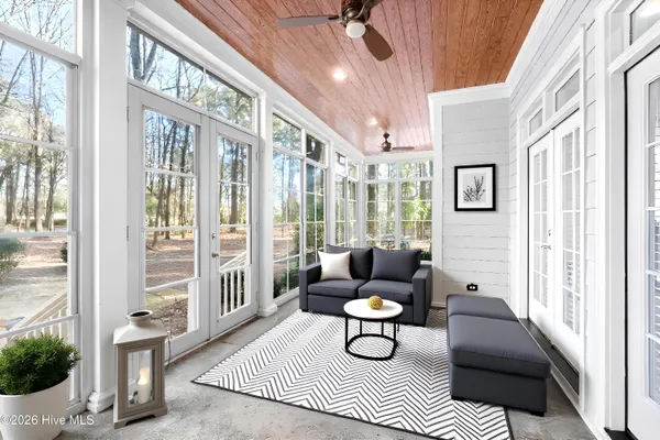 $594,000 | 174 Southern Magnolia Lane, Wallace, NC 28466