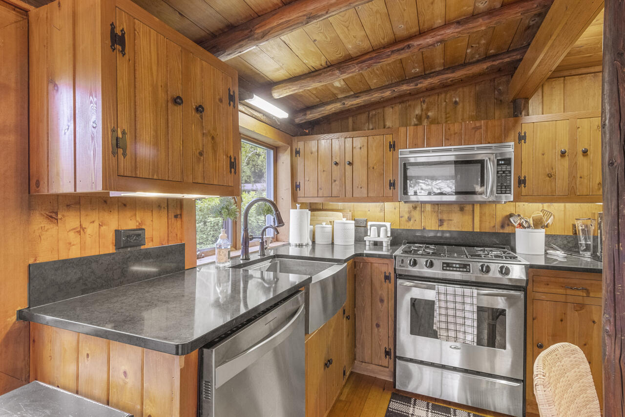 1696 Nichols Road Beulah, MI 49617 - Photo 26 of 49 16-Scene-12
