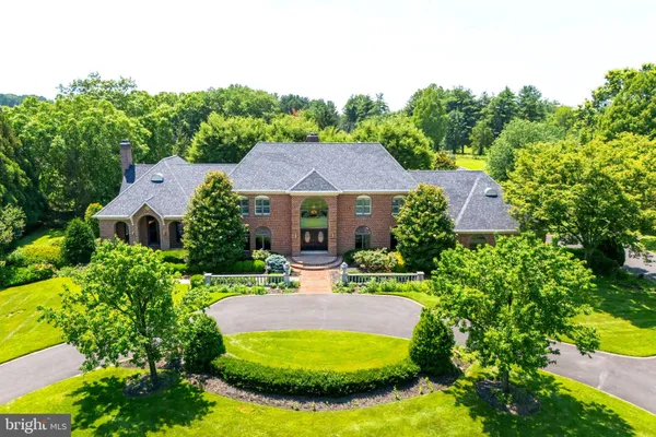 $1,850,000 | 712 Kimberly Drive, Moorestown, NJ 08057