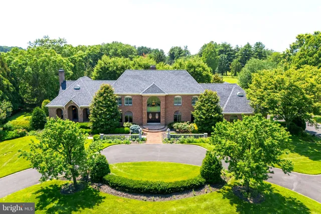 $1,850,000 | 712 Kimberly Drive, Moorestown, NJ 08057