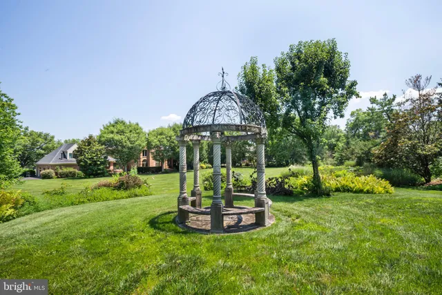 a house view with garden space
