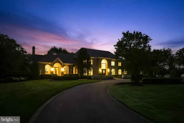 $1,850,000 | 712 Kimberly Drive, Moorestown, NJ 08057