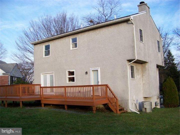 608 Shipley Lane Springfield, PA 19064 - Photo 3 of 17 Exterior Back