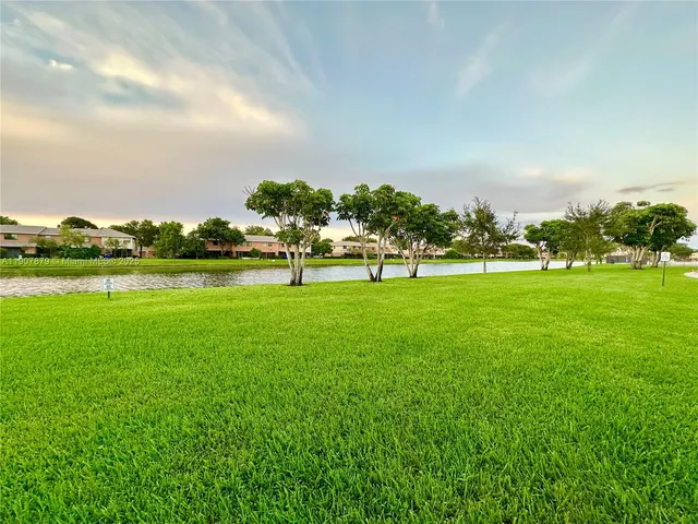 $365,000 | 10554 Northwest 3rd Street, Pembroke Pines, FL 33026