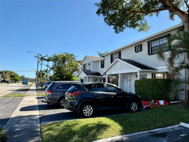 $365,000 | 10554 Northwest 3rd Street, Pembroke Pines, FL 33026