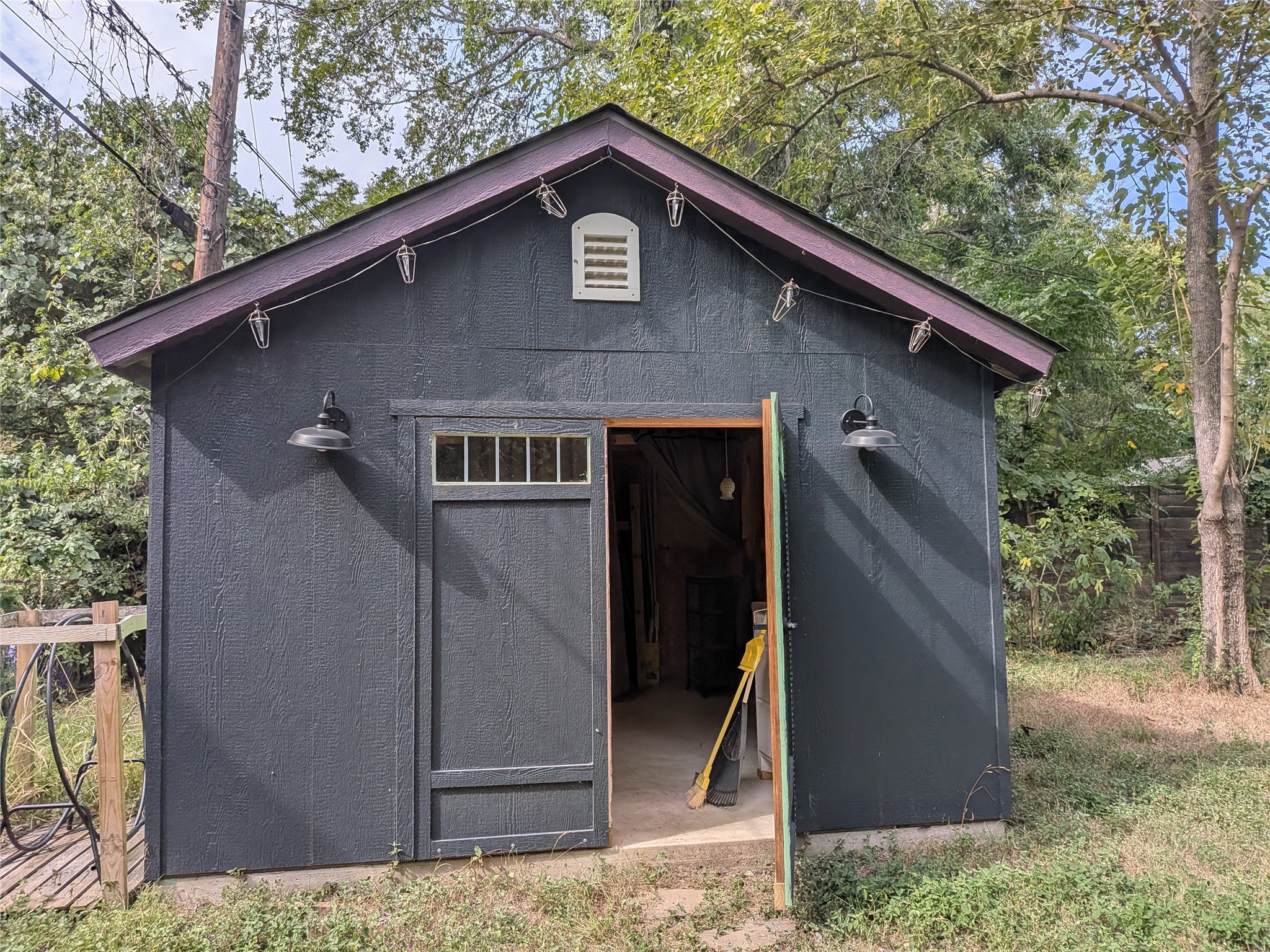 1109 Spur Street Austin, TX 78721 - Photo 29 of 33 Gallery Image 29
