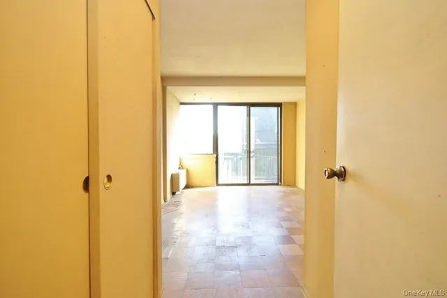 $470,000 | 15 Stewart Place, Unit 1R, White Plains, NY 10603