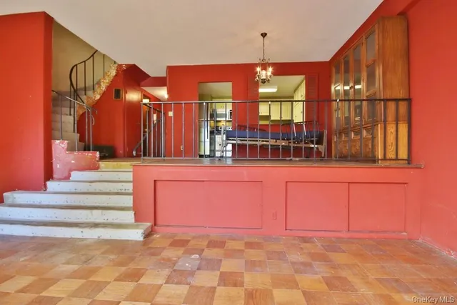 $470,000 | 15 Stewart Place, Unit 1R, White Plains, NY 10603