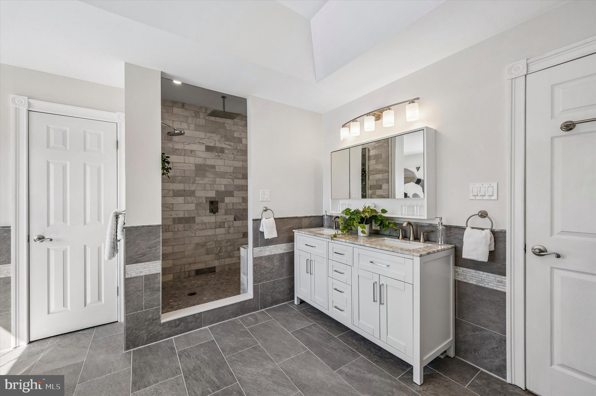 1630 Fitzwater Street Philadelphia, PA 19146 - Photo 30 of 35