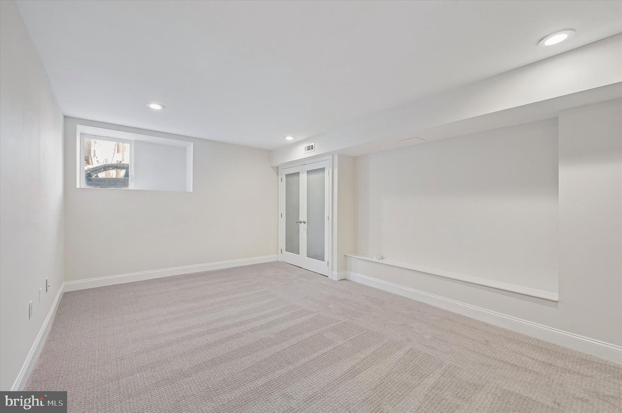 1630 Fitzwater Street Philadelphia, PA 19146 - Photo 33 of 35