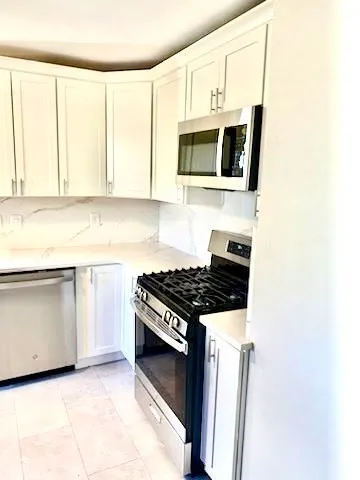 $2,300 | 385 Pleasant Street, Unit 1, Worcester, MA 01609