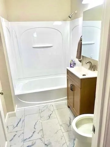 $2,300 | 385 Pleasant Street, Unit 1, Worcester, MA 01609