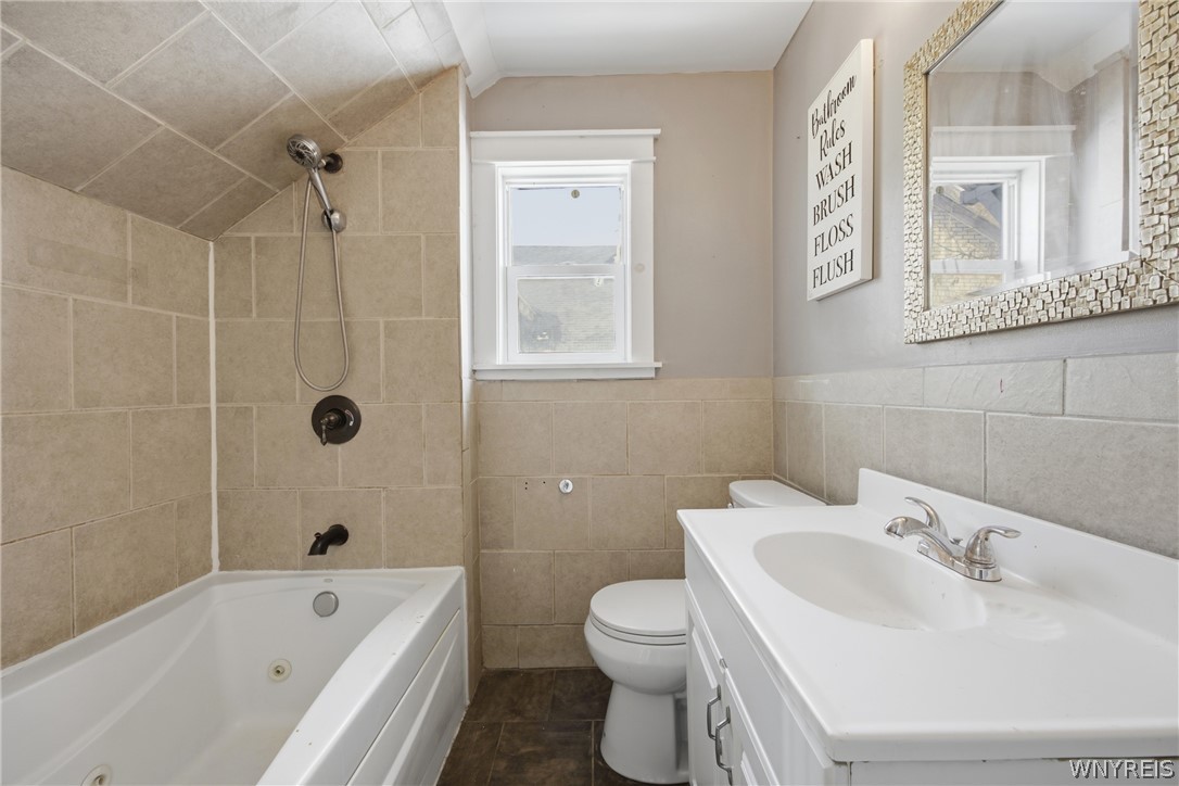 685 Abbott Road Buffalo, NY 14220 - Photo 15 of 21