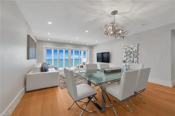 $25,000 | 2885 Gulf Shore Boulevard North, Unit 702, Naples, FL 34103