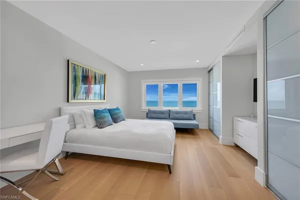 $25,000 | 2885 Gulf Shore Boulevard North, Unit 702, Naples, FL 34103