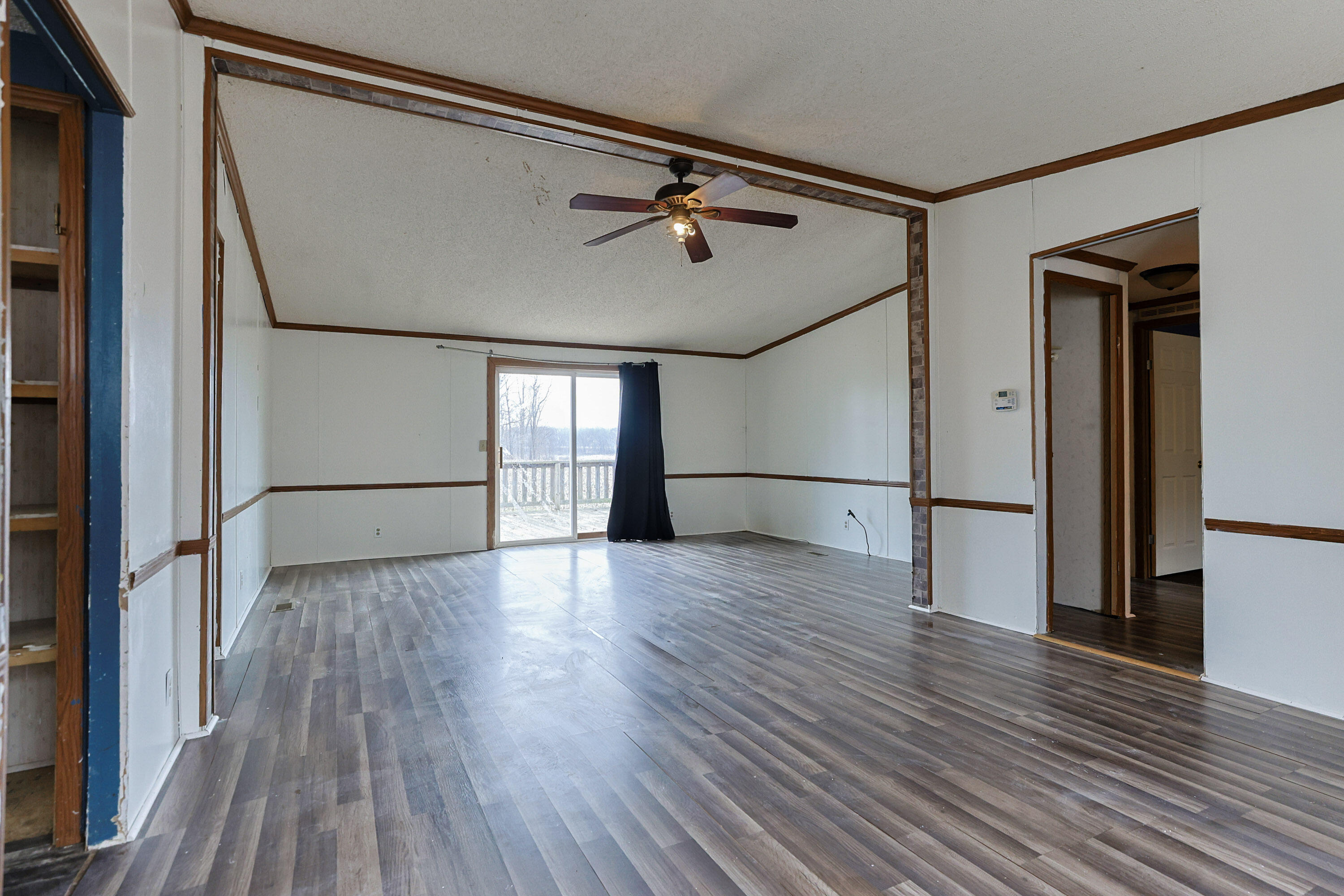 60123 Dailey Road Cassopolis, MI 49031 - Photo 10 of 43 Living Room