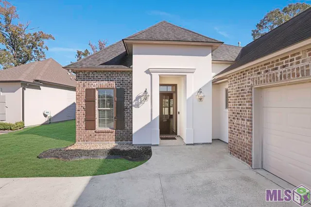$309,900 | 11538 Hideaway Street, Denham Springs, LA 70726