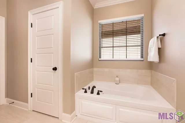 $309,900 | 11538 Hideaway Street, Denham Springs, LA 70726