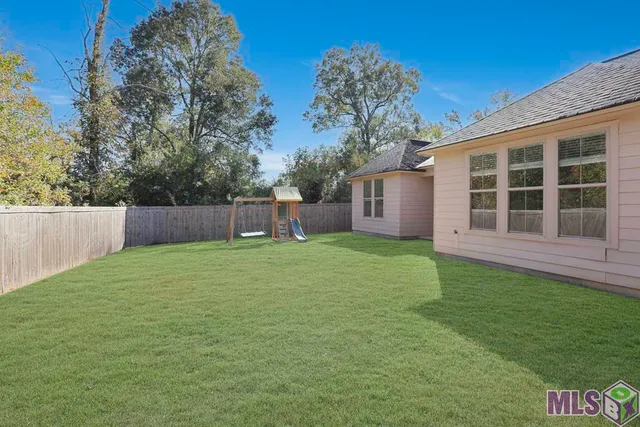 $309,900 | 11538 Hideaway Street, Denham Springs, LA 70726