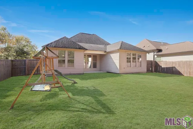 $309,900 | 11538 Hideaway Street, Denham Springs, LA 70726