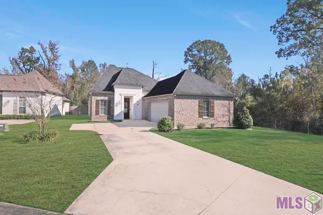 $309,900 | 11538 Hideaway Street, Denham Springs, LA 70726