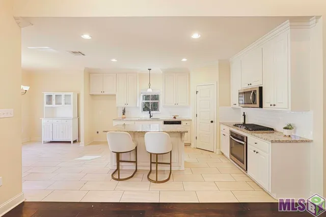 $309,900 | 11538 Hideaway Street, Denham Springs, LA 70726