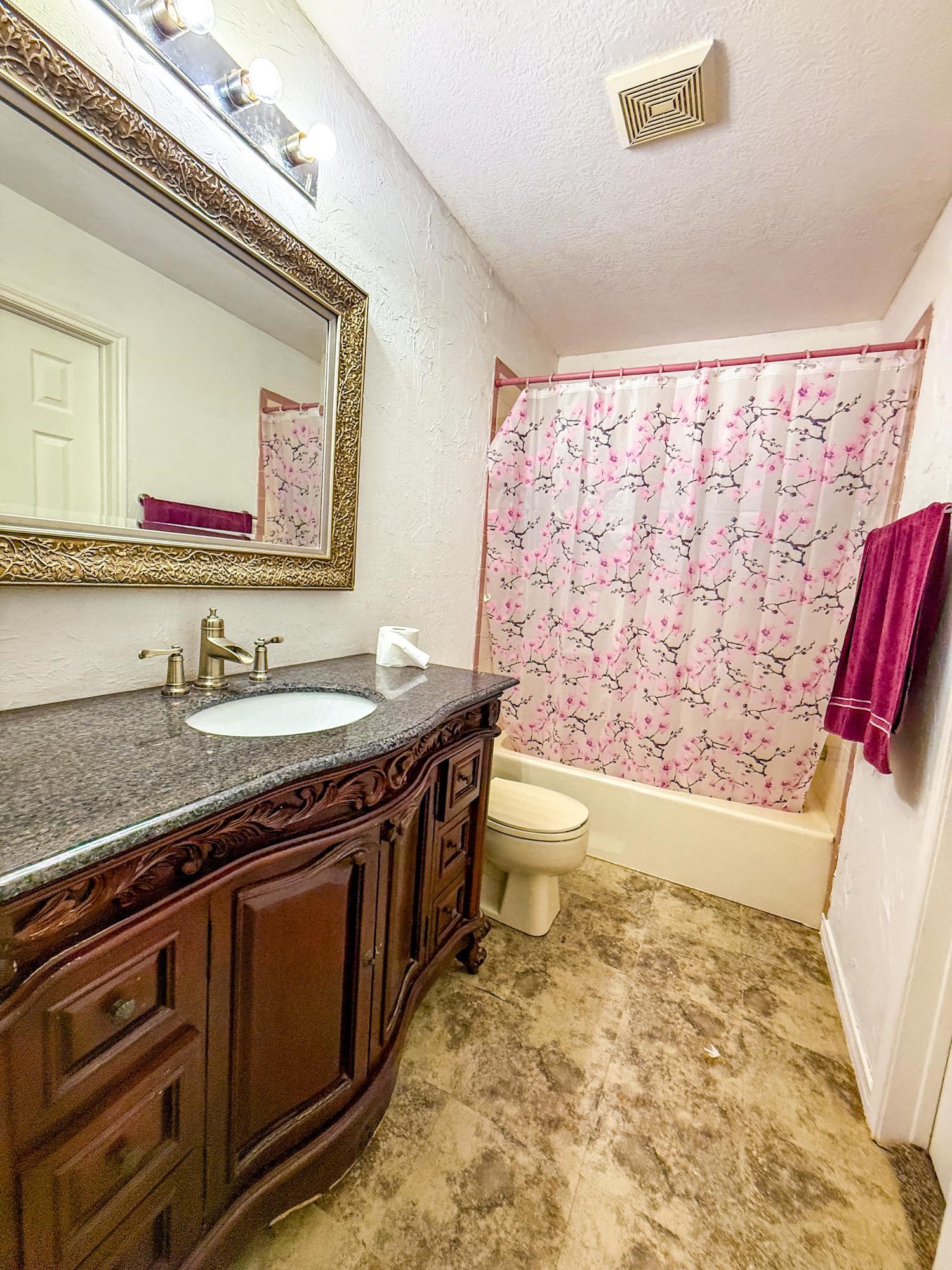 9403 Twin Lakes Road Orange, TX 77632 - Photo 23 of 39