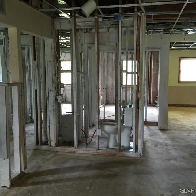 1640 North Brookside Road Lower Macungie Township, PA 18062 - Photo 11 of 19