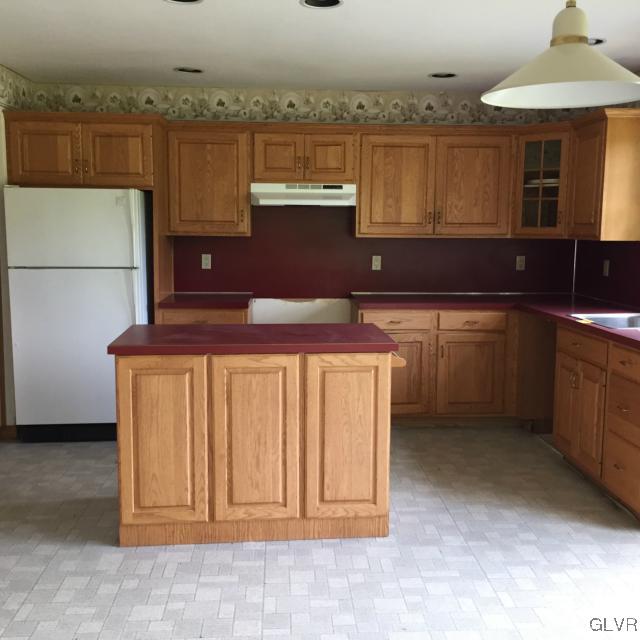 1640 North Brookside Road Lower Macungie Township, PA 18062 - Photo 4 of 19