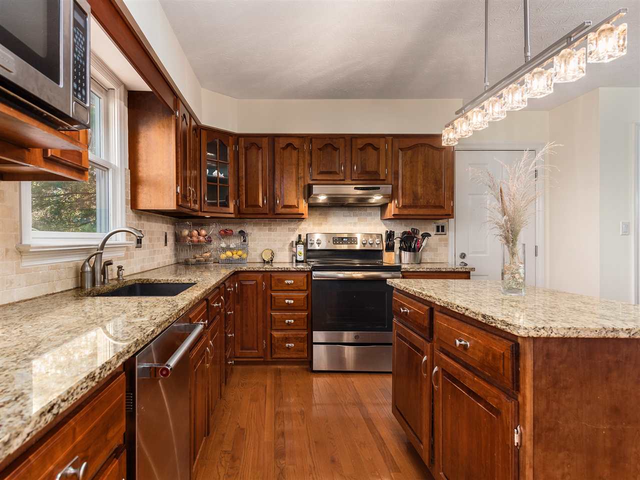 150 Summit Ridge Road Hurricane, WV 25526 - Photo 6 of 25 Gallery Image 6