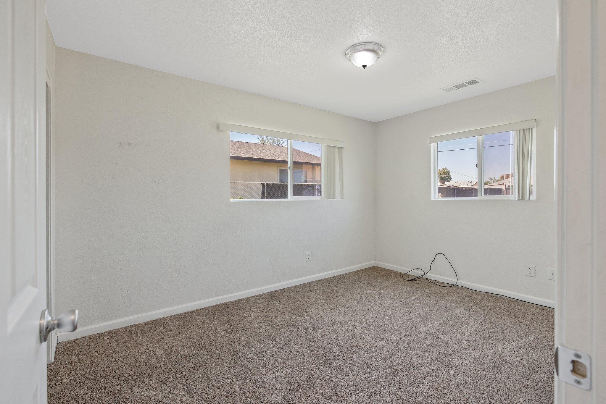 513 South R Street Tulare, CA 93274 - Photo 20 of 29 20-web-or-mls-713A5455