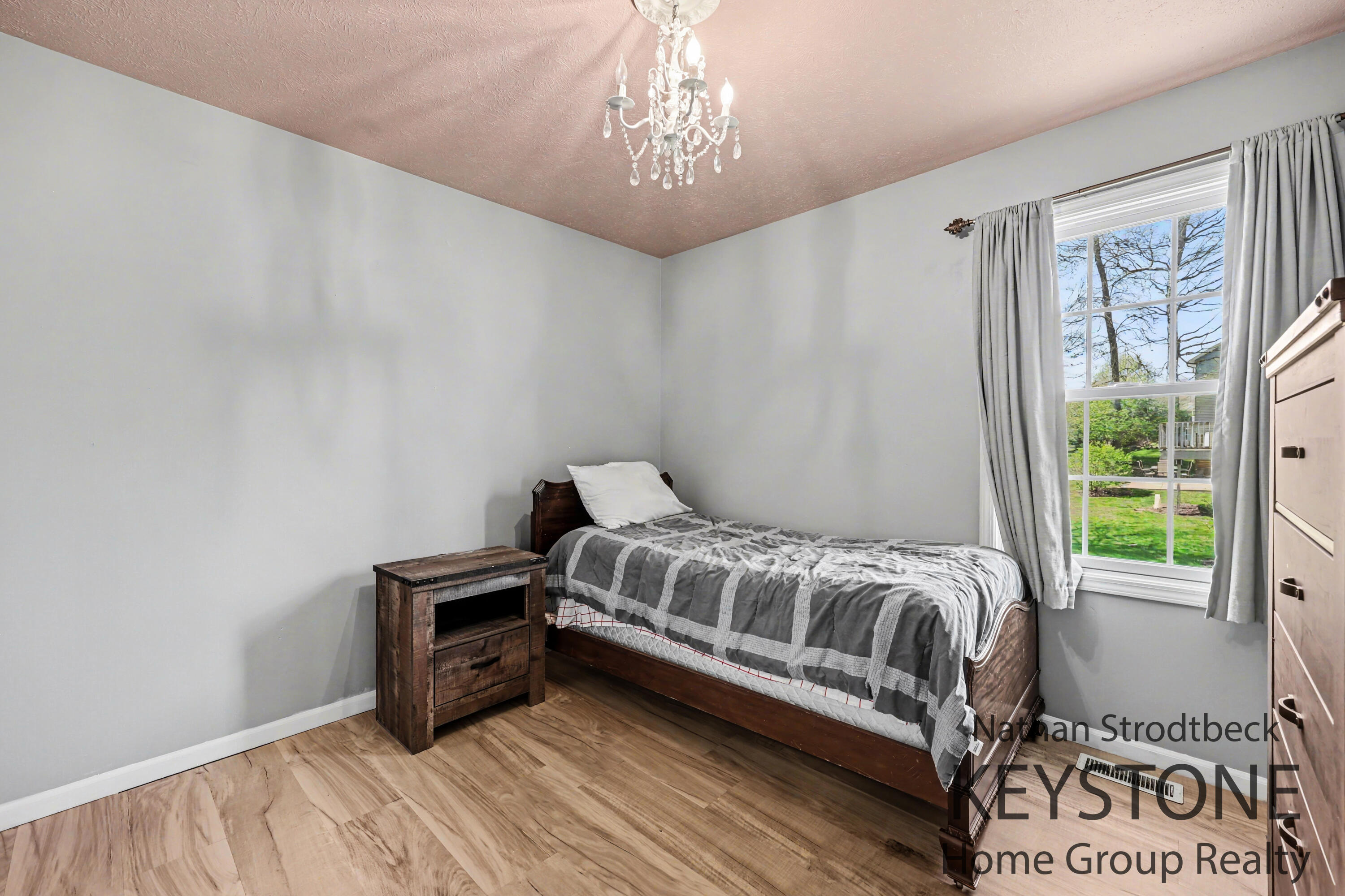 2089 Elwood Boulevard Spring Arbor, MI 49283 - Photo 13 of 24 CFHJ9620