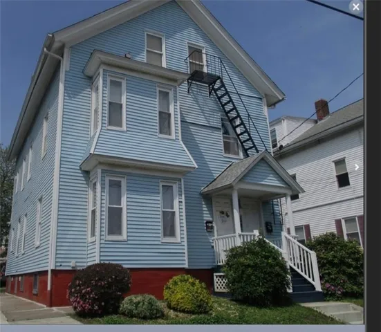 $1,650 | 23 Young Street, Pawtucket, RI 02860