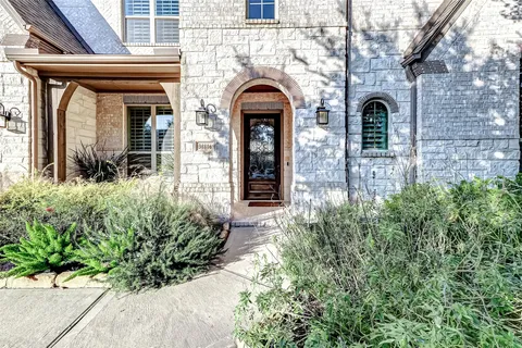 $975,000 | 30806 Shady Oak Drive, Fulshear, TX 77441