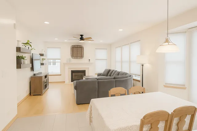 $449,900 | 246 West Winding Trail Circle, Round Lake, IL 60073