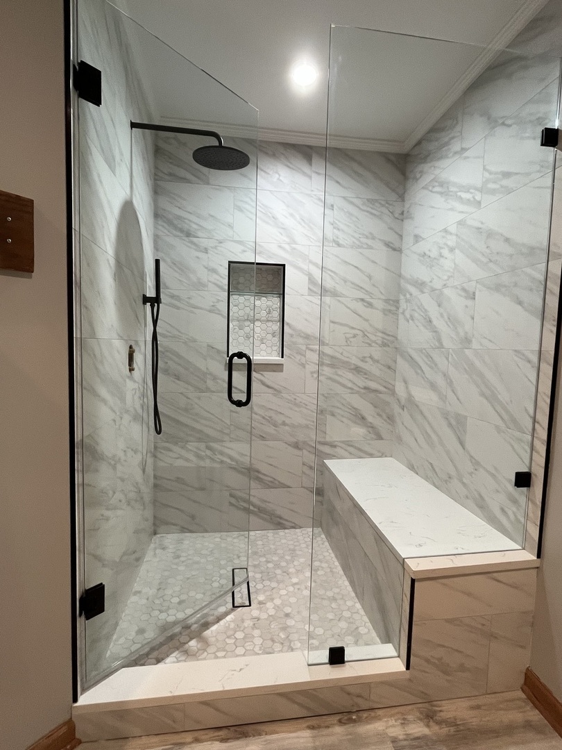 246 West Winding Trail Circle Round Lake, IL 60073 - Photo 22 of 26 a bathroom with a shower