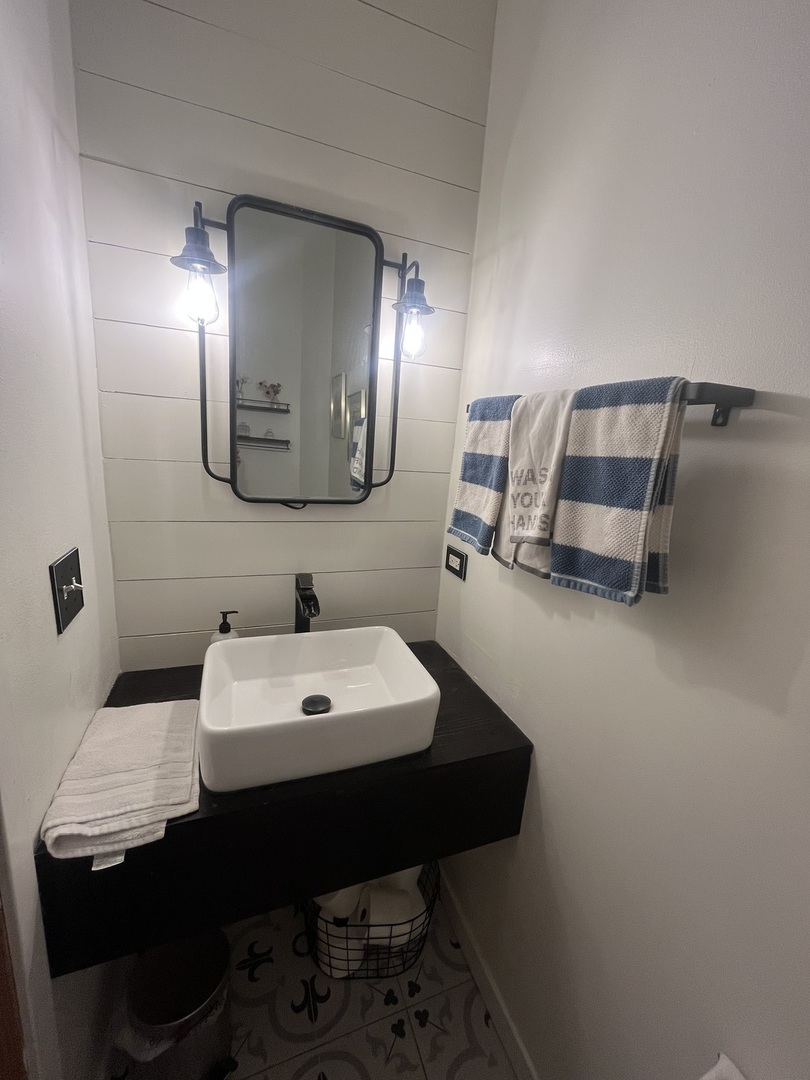 246 West Winding Trail Circle Round Lake, IL 60073 - Photo 6 of 26 a bathroom with a sink and a mirror