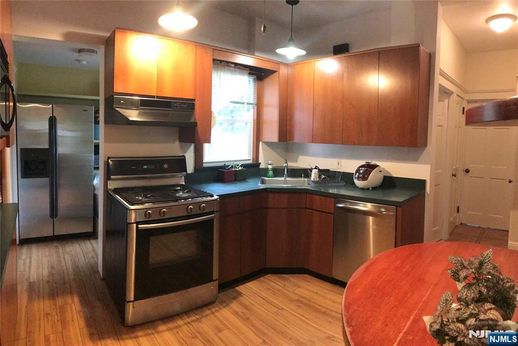 21-23 Union Place, Unit 1 Ridgefield Park, NJ 07660 - Photo 8 of 15