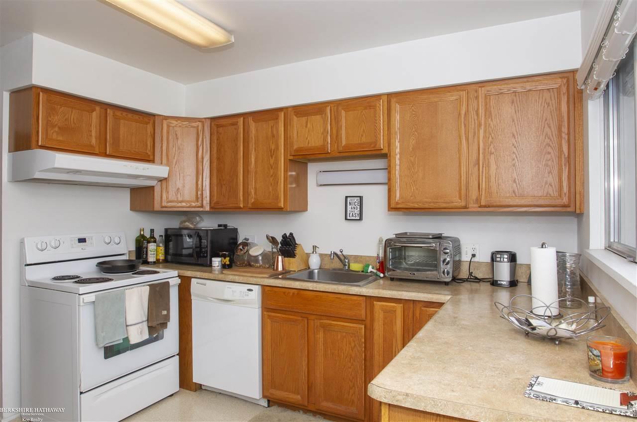 379 Neff Road Grosse Pointe, MI 48230 - Photo 7 of 63 50070950-6.JPG