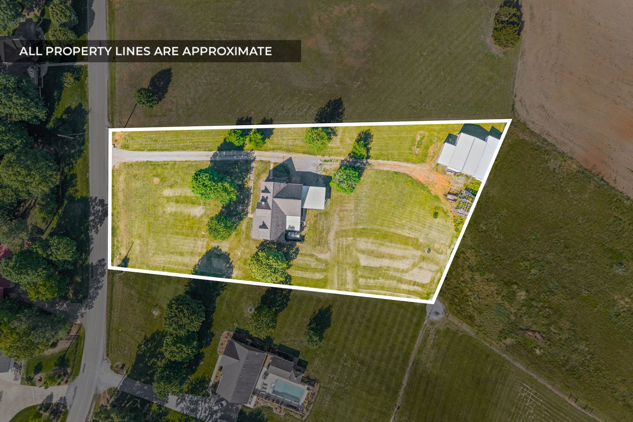 3879 Sadlersville Road Adams, TN 37010 - Photo 3 of 29