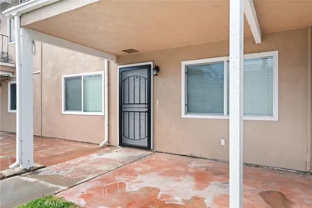 $2,650 | 18961 Florida Street, Unit 2, Huntington Beach, CA 92648