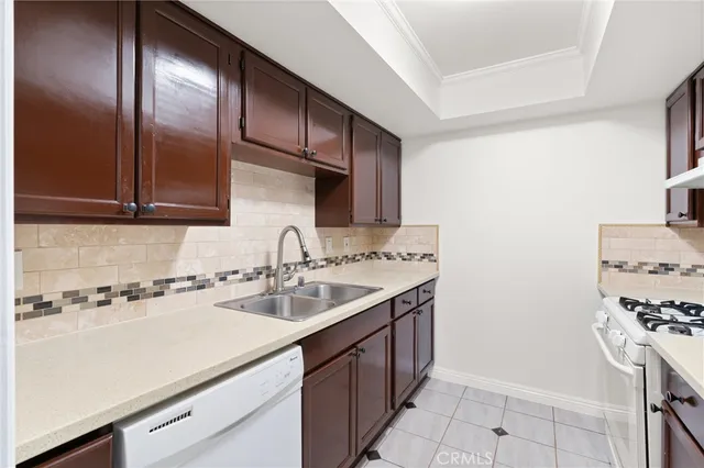 $2,650 | 18961 Florida Street, Unit 2, Huntington Beach, CA 92648