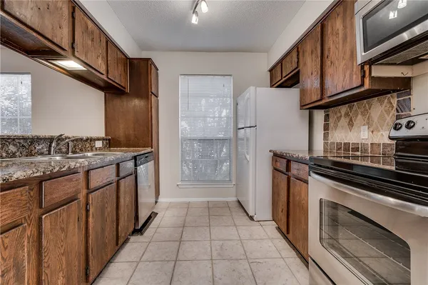 $1,595 | 8801 Piney Point Drive, Unit A, Austin, TX 78729