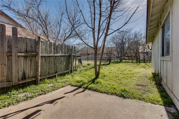 $1,595 | 8801 Piney Point Drive, Unit A, Austin, TX 78729